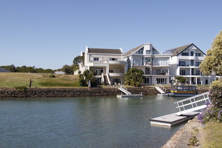 6 Bedroom Property for Sale in Royal Alfred Marina Eastern Cape